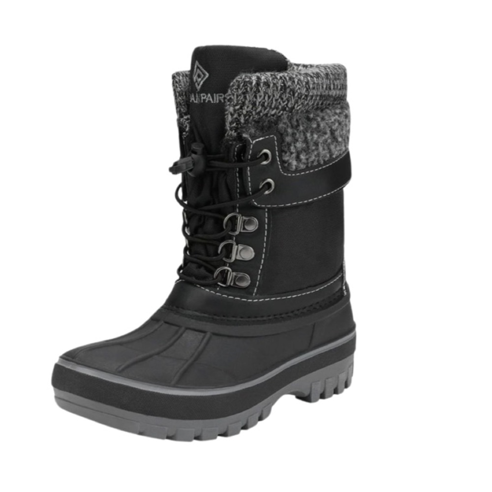 NWOT Girls water resistant winter boots by Dreampairs.